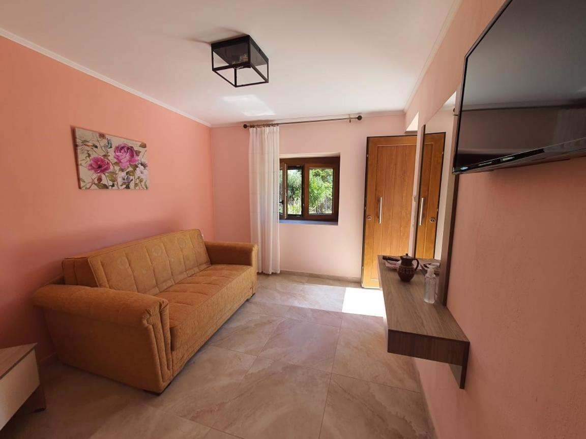 Panos House Διαμέρισμα Κοίνυρα Εξωτερικό φωτογραφία